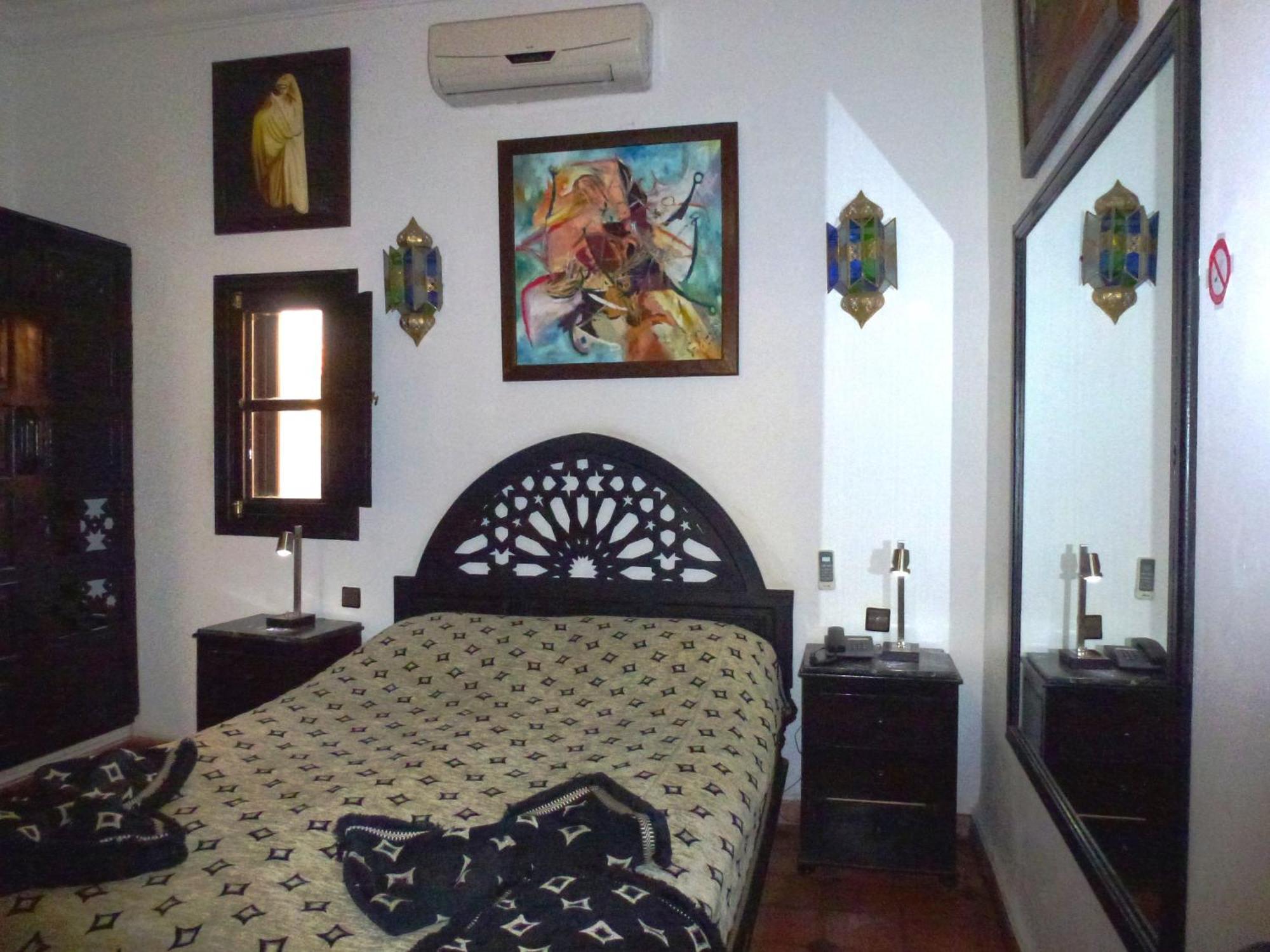 Bed & Breakfast Laarouss 2*
