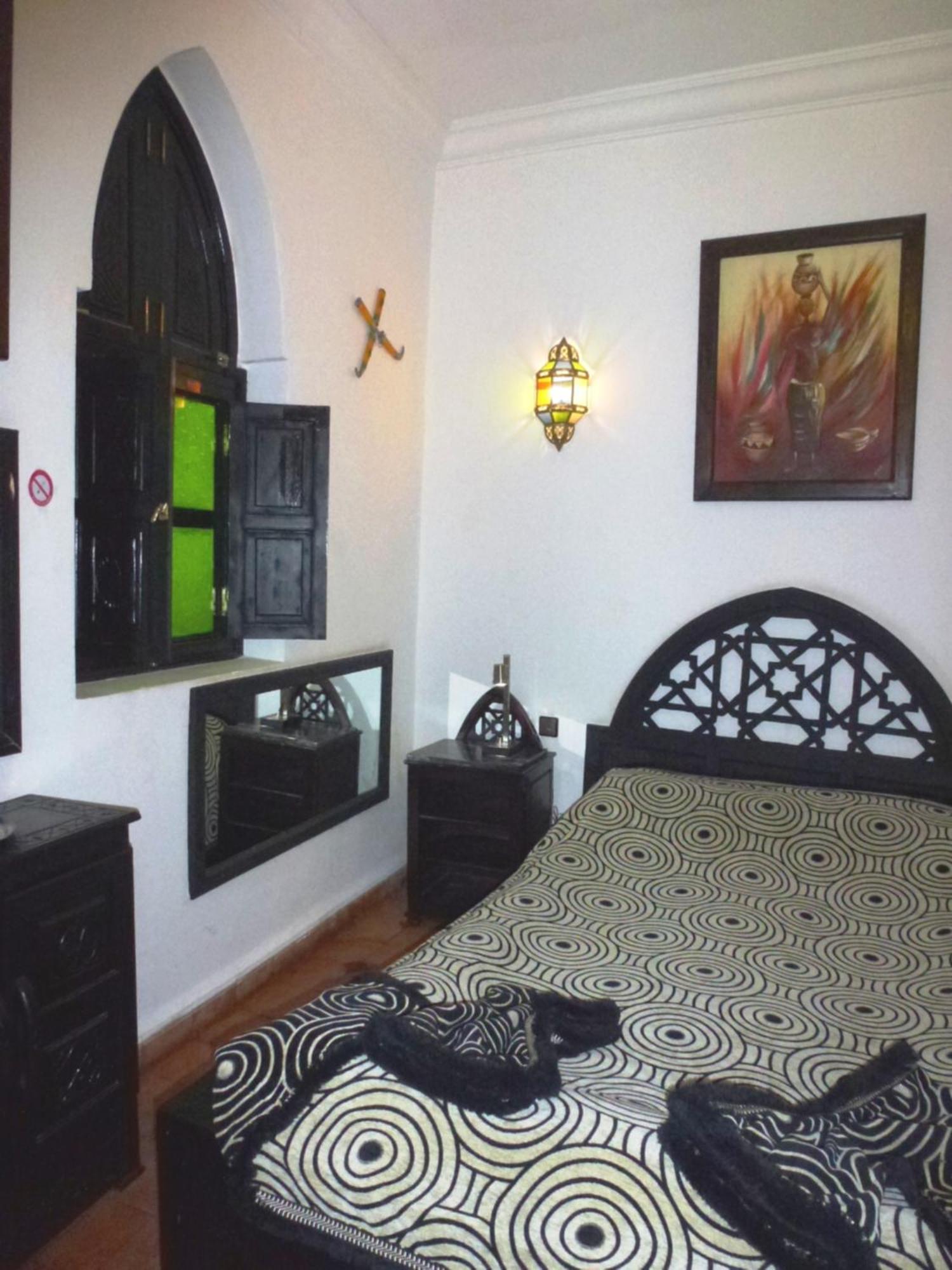 Laarouss Bed & Breakfast 2*