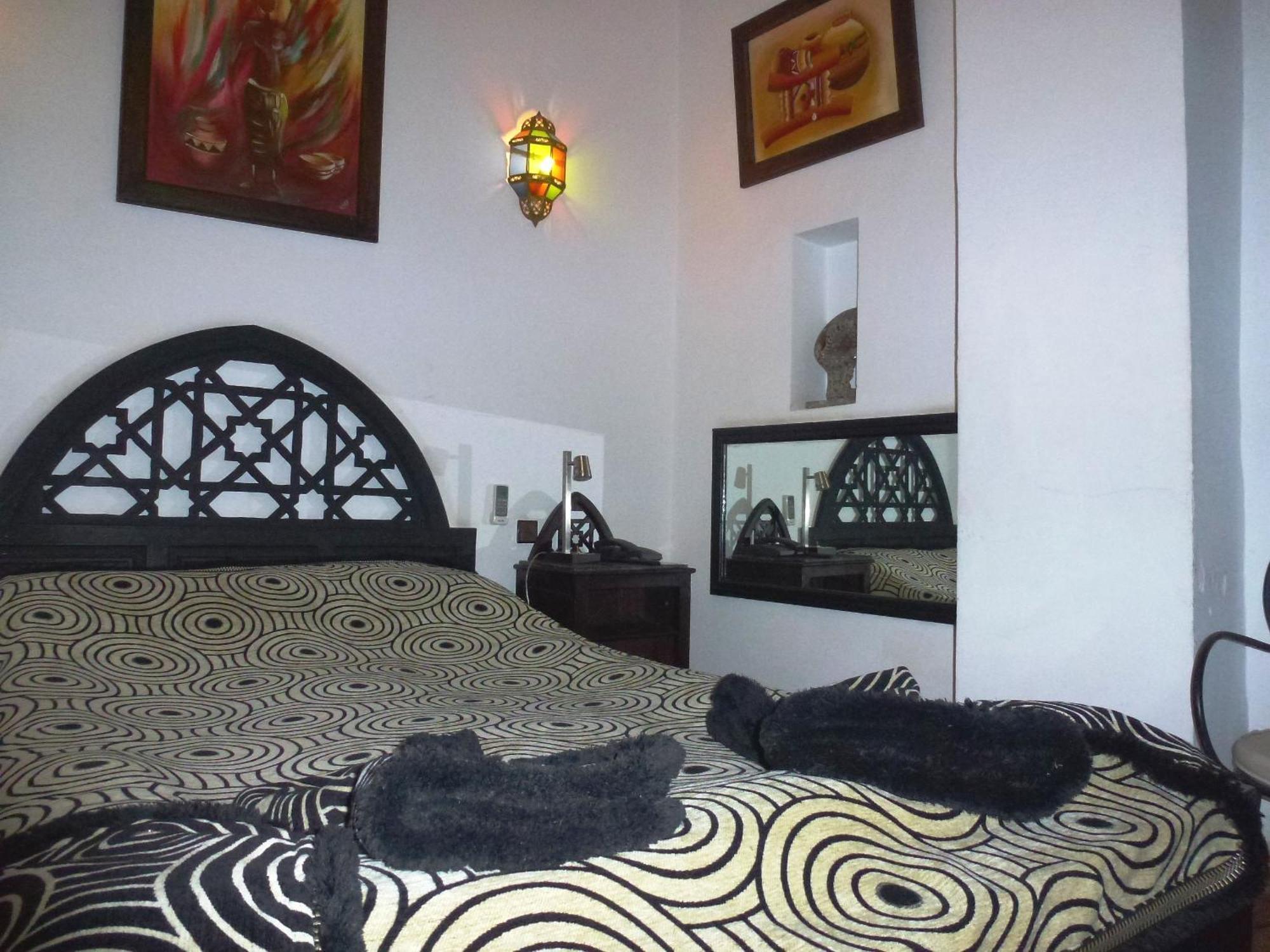 Laarouss Bed & Breakfast 2*